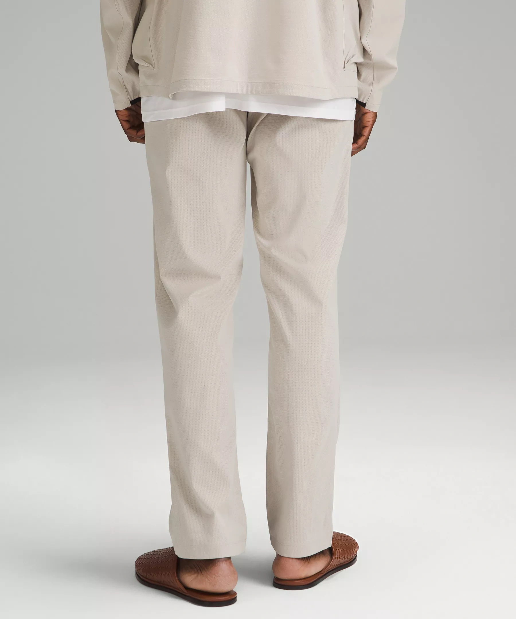 ABC Classic-Fit Trouser: WovenAir - Effortless Comfort & Style.